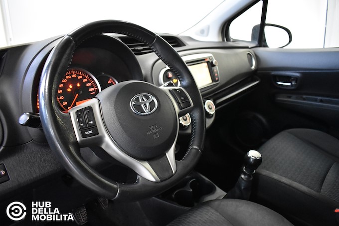 TOYOTA Yaris 1.4 D-4D 5 porte Active